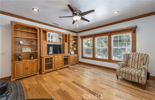 Detail Gallery Image 6 of 41 For 1840 Old Waterman Canyon Rd, San Bernardino,  CA 92404 - 3 Beds | 3/1 Baths