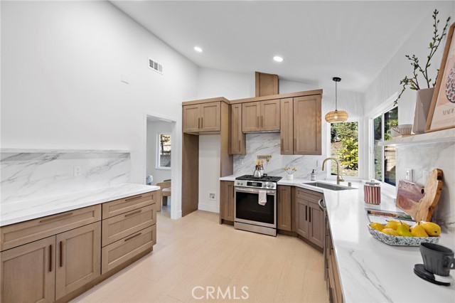 Detail Gallery Image 13 of 46 For 2246 N Kelly, Upland,  CA 91784 - 4 Beds | 2 Baths