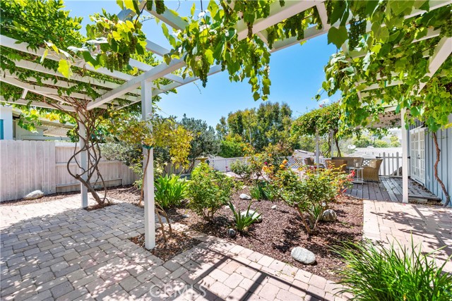 Detail Gallery Image 21 of 28 For 480 Thalia St, Laguna Beach,  CA 92651 - 2 Beds | 2 Baths