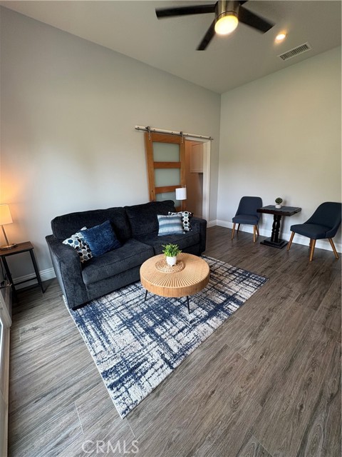 Image 3 of 12 For 250 Mount Rushmore