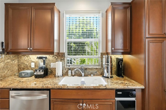 20337 Livorno Way, Porter Ranch CA: https://media.crmls.org/medias/f61ac8e4-f3ef-42eb-8314-0abb9e842041.jpg