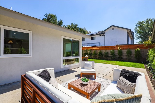 25 Almond Tree Lane, Irvine CA: https://media.crmls.org/medias/f61c2922-9966-4622-81ab-fea76e7cd9ad.jpg