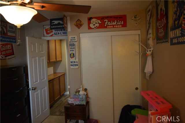 Detail Gallery Image 17 of 42 For 17648 Park Plaza Ct, Victorville,  CA 92395 - 4 Beds | 2 Baths