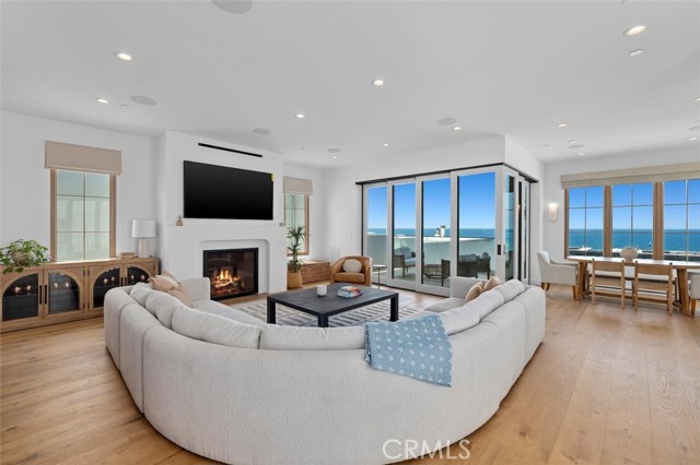 505 Bayview Drive, Manhattan Beach CA: https://media.crmls.org/medias/f61c625c-99e0-4d1c-aa4c-592ea0dcb161.jpg