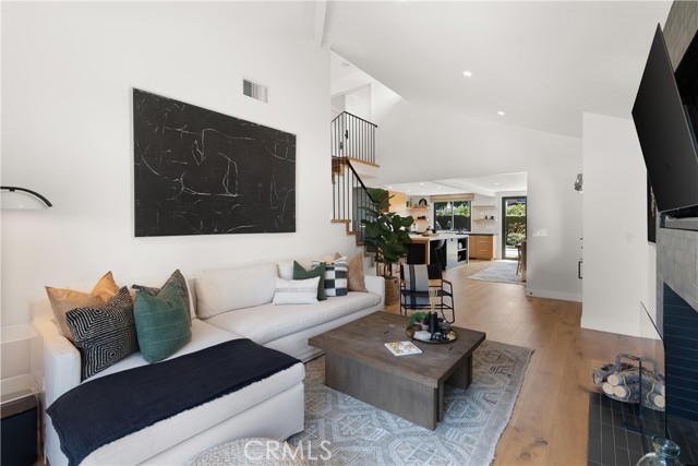 20 Whistling Isle, Irvine CA: https://media.crmls.org/medias/f61c9015-a2bc-4dc2-aa6c-1572e63d3851.jpg