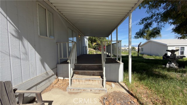 Image 20 of 53 For 18420 Decker