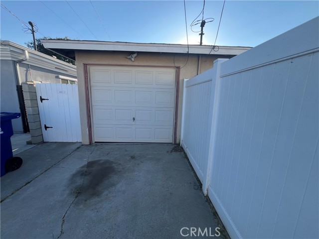 10842 Pine Street, Los Alamitos CA: https://media.crmls.org/medias/f61df6d3-d0de-47f1-8637-daa1cddcd713.jpg