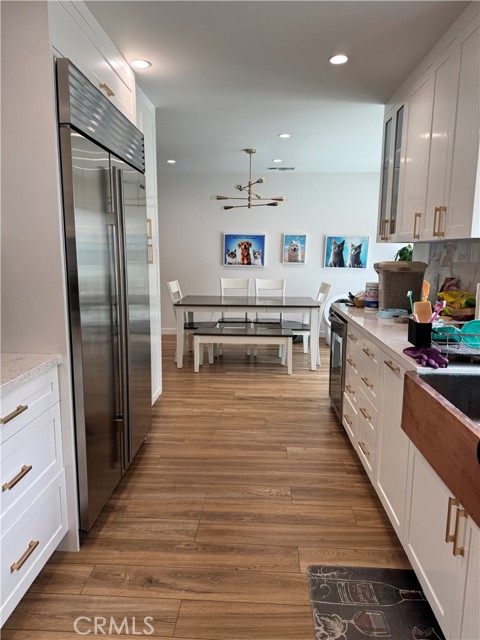 8006 Bleriot Avenue, Los Angeles CA: https://media.crmls.org/medias/f61e4487-916e-4b85-8d7e-24f2326a2e0b.jpg