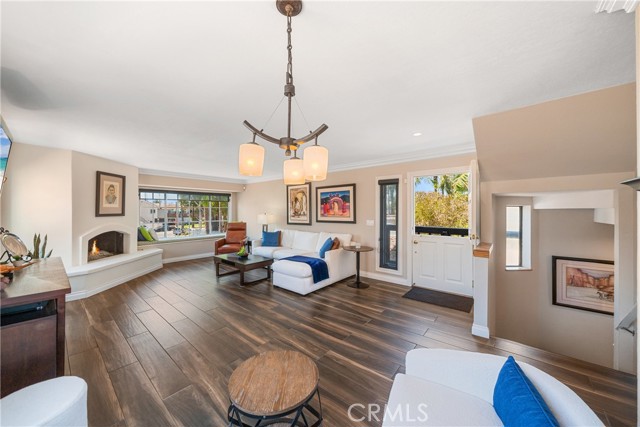 708 Main Street, Huntington Beach CA: https://media.crmls.org/medias/f61eb9b7-4fea-41b4-9310-ccf7b10a3bb7.jpg