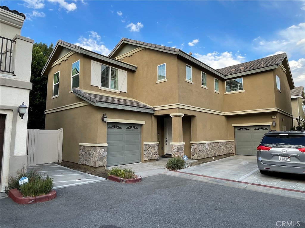 12951 red cedar way