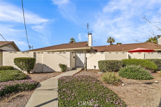 Detail Gallery Image 1 of 1 For 679 S Indian Hill Bld #D,  Claremont,  CA 91711 - 2 Beds | 2 Baths