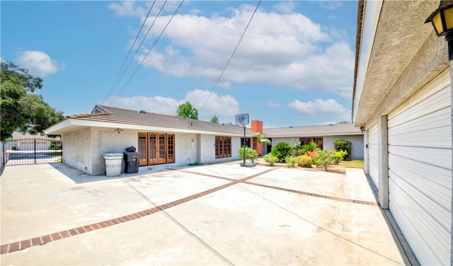 2837 E Mesa Drive, West Covina CA: https://media.crmls.org/medias/f6212190-eabe-43bc-bbf9-c499c3947675.jpg