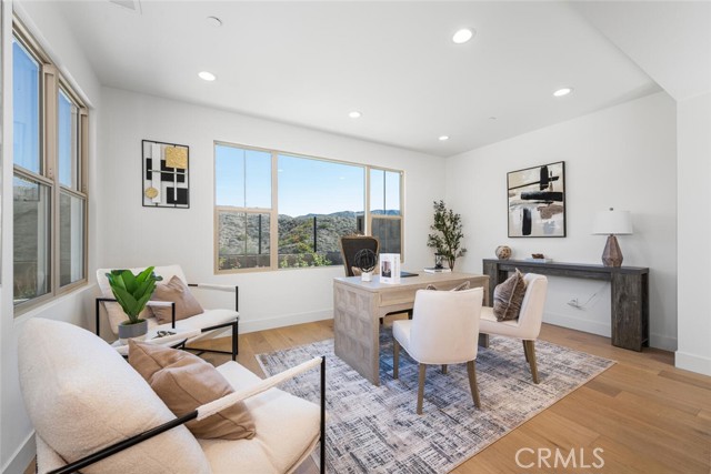 Detail Gallery Image 10 of 38 For 107 Somera, Irvine,  CA 92602 - 4 Beds | 3 Baths