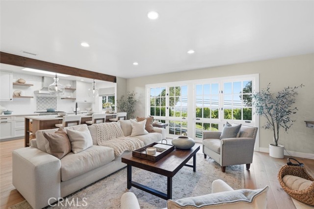 Detail Gallery Image 4 of 29 For 4149 via Solano, Palos Verdes Estates,  CA 90274 - 4 Beds | 3 Baths