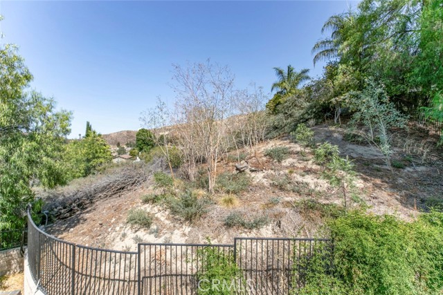 28741 Park Woodland Place, Saugus CA: https://media.crmls.org/medias/f624ae95-68a8-49e6-b1e3-f68f0a78d5cf.jpg