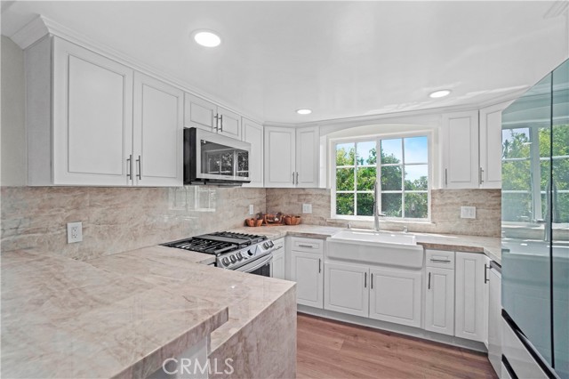 Detail Gallery Image 1 of 37 For 308 S Cabrillo Ave #3,  San Pedro,  CA 90731 - 2 Beds | 2 Baths