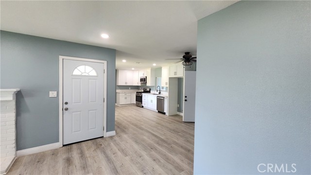 Detail Gallery Image 7 of 35 For 2045 S Cypress Ave, Ontario,  CA 91762 - 3 Beds | 2 Baths
