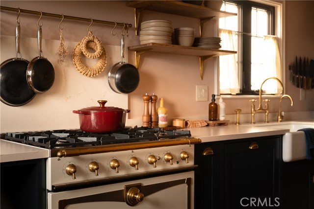 Image 16 of 53 For 734 Parkman