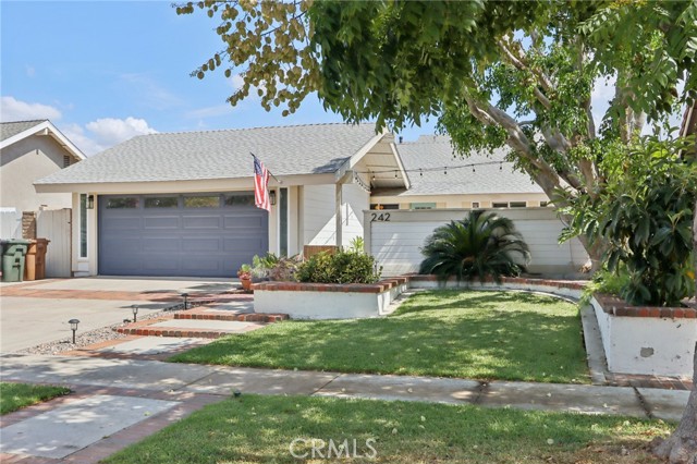 242 N Camino Arroyo, Anaheim CA: https://media.crmls.org/medias/f6287578-8b7b-4061-b27a-07ac2b07f579.jpg