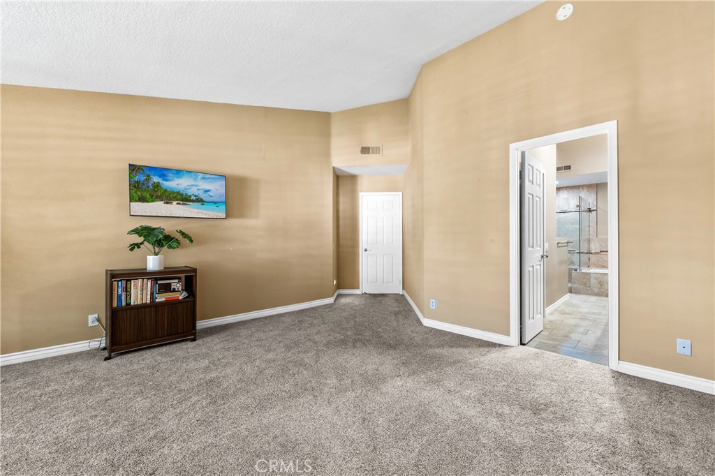 MLS #OC25270158 image #29