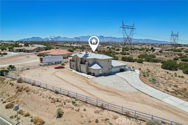 8294 Aster Road, Oak Hills CA: https://media.crmls.org/medias/f62a2d49-668d-4059-880e-aadcc528a67c.jpg