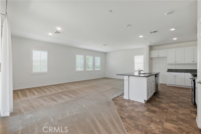 24583 Acadia Drive, Corona CA: https://media.crmls.org/medias/f62ac1ea-c464-4397-b0c2-9f201a171222.jpg