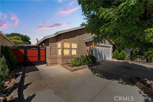 2701 Juniper Drive, Palmdale CA: https://media.crmls.org/medias/f62ac66b-3b28-42d6-bd86-12d903936c48.jpg