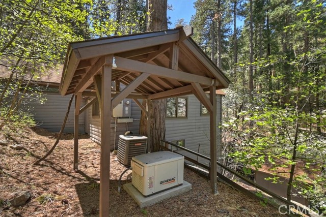 Detail Gallery Image 32 of 52 For 851 Cottage Grove, Lake Arrowhead,  CA 92352 - 2 Beds | 2 Baths