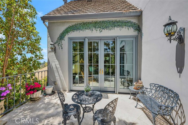 10302 Broadview Place, North Tustin CA: https://media.crmls.org/medias/f62b75eb-d5a7-4251-9f4e-a11afecc246f.jpg