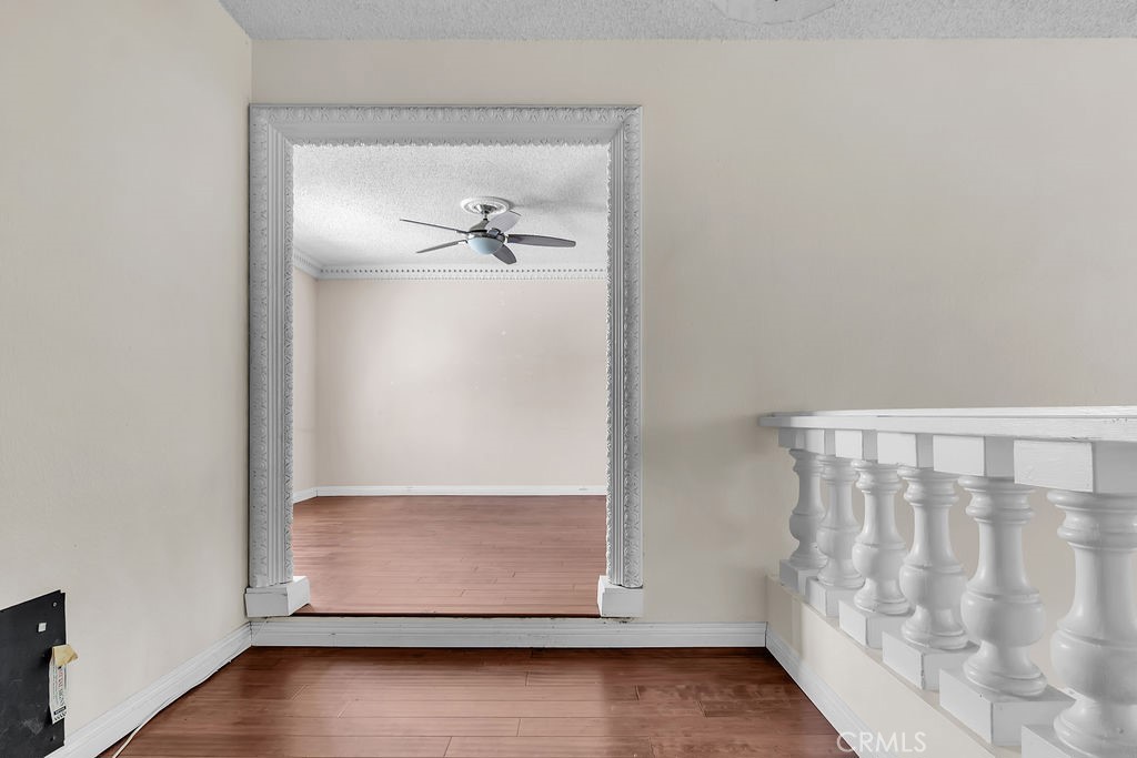 https://media.crmls.org/medias/f62ba023-1cc3-4832-8e4e-a7265dae5ebc.jpg?preset=X-Large