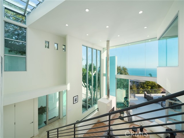 Detail Gallery Image 4 of 32 For 468 Ashton Dr, Laguna Beach,  CA 92651 - 4 Beds | 4/1 Baths