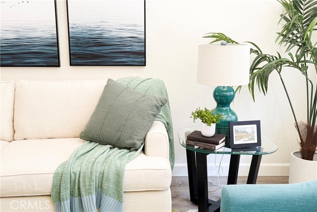 Detail Gallery Image 9 of 24 For 240 W Verdugo Ave #K,  Burbank,  CA 91502 - 2 Beds | 2 Baths