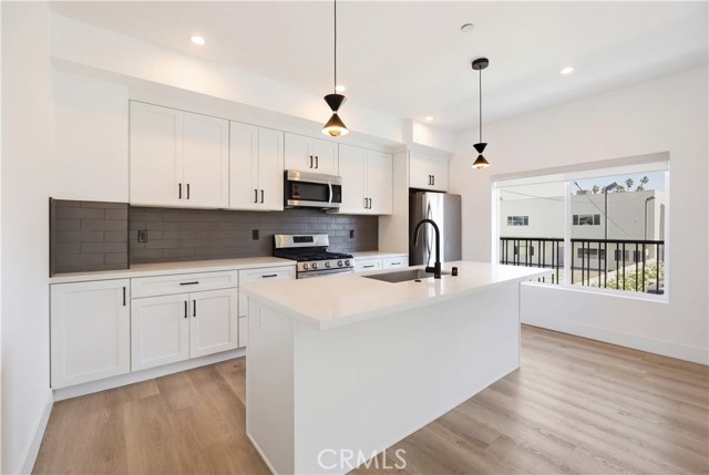 Front Image Thumbnail for CRSR26073122