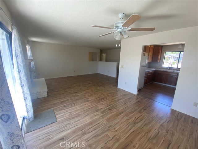 19491 Mountain Meadow S, Hidden Valley Lake CA: https://media.crmls.org/medias/f62e0f44-a7e2-4485-9499-4dd635852a42.jpg