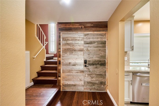 881 Hartford Lane, La Habra CA: https://media.crmls.org/medias/f62e2d46-dfff-470d-ba77-78269aab5083.jpg