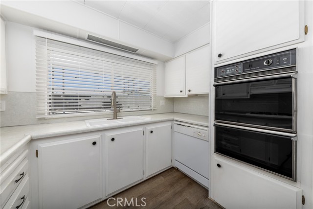 Image 6 of 25 For 880 Lake Street 55