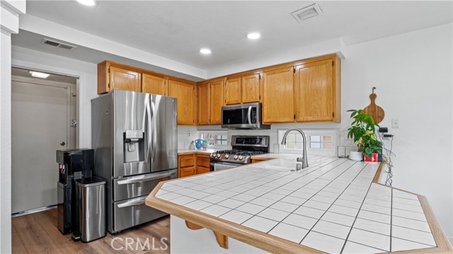 Image 11 of 31 For 31051 Nice Avenue
