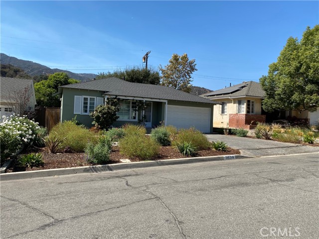 Detail Gallery Image 1 of 28 For 3639 Malafia Dr, Glendale,  CA 91208 - 2 Beds | 1 Baths