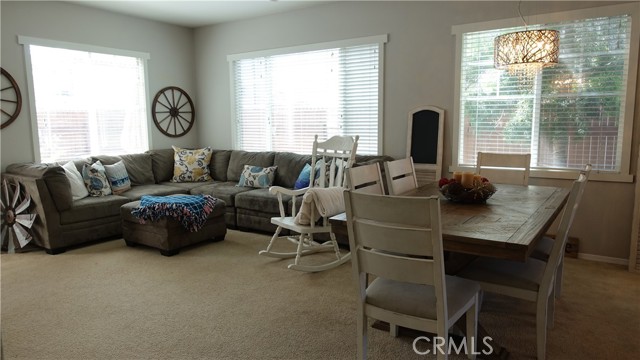33953 Lily Road, Yucaipa CA: https://media.crmls.org/medias/f62f5a39-72ba-4ade-bdcc-220c5293d62b.jpg