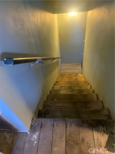 Detail Gallery Image 2 of 3 For 608 Arrowhead Villa Rd, Lake Arrowhead,  CA 92352 - 2 Beds | 3 Baths