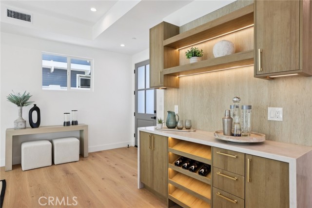 Detail Gallery Image 7 of 52 For 1914 Belmont Ln a,  Redondo Beach,  CA 90278 - 4 Beds | 3/1 Baths