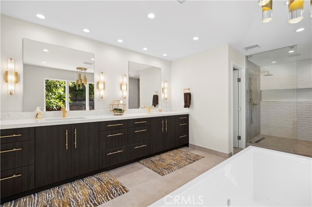 Detail Gallery Image 20 of 39 For 4000 Topside Ln, Corona Del Mar,  CA 92625 - 4 Beds | 2/1 Baths