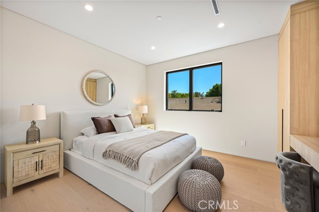 Detail Gallery Image 48 of 73 For 16728 Morrison St, Encino,  CA 91436 - 7 Beds | 6/1 Baths