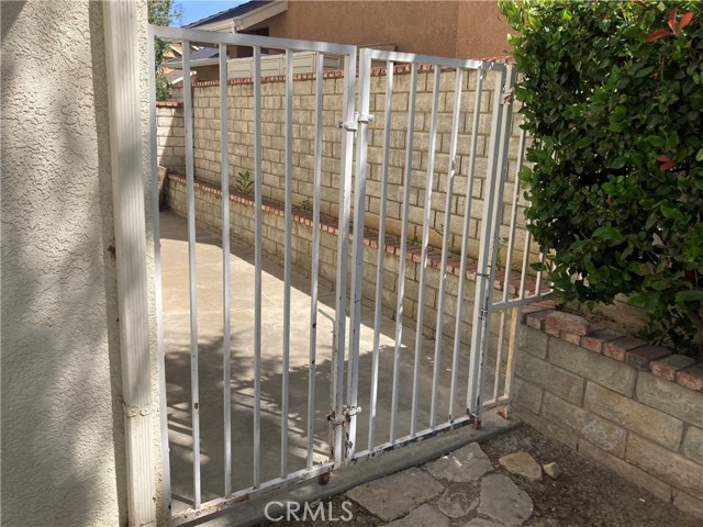 28769 Magnolia Way, Saugus CA: https://media.crmls.org/medias/f631a1a6-87fe-4a77-b4b1-439e6078c099.jpg