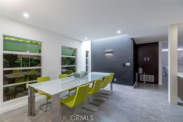 541 1st Street, Manhattan Beach, California 90266, 2 Bedrooms Bedrooms, ,2 BathroomsBathrooms,Residential,Sold,1st,SB23123581