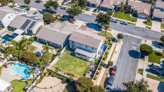15138 Holiday Drive, Fontana CA: https://media.crmls.org/medias/f6328fec-1d3e-49bc-9851-2767f7d13aa0.jpg