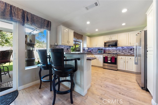 Detail Gallery Image 12 of 55 For 27 Calle Verano, Rancho Santa Margarita,  CA 92688 - 4 Beds | 2/1 Baths