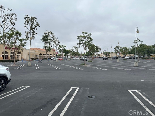 1601 W 17th Street, Santa Ana CA: https://media.crmls.org/medias/f6338ac0-be40-467d-9fd5-9ec104b53f23.jpg