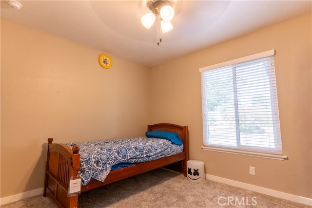 Detail Gallery Image 6 of 11 For 21101 Sitkan Rd, Apple Valley,  CA 92308 - 3 Beds | 2 Baths