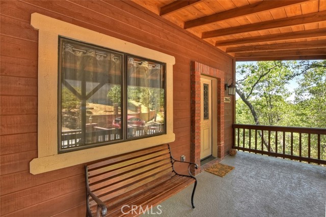 Detail Gallery Image 5 of 29 For 28662 Zion Dr, Lake Arrowhead,  CA 92352 - 3 Beds | 2 Baths